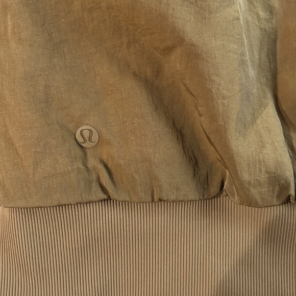 Lululemon Vest - Picture 5 of 5